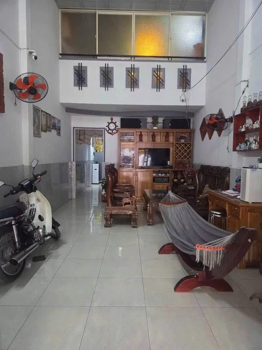 Bán nhà mặt tiền đường số 11 Bình Chánh, 64m², 3PN, 6 tỷ - Ảnh 1