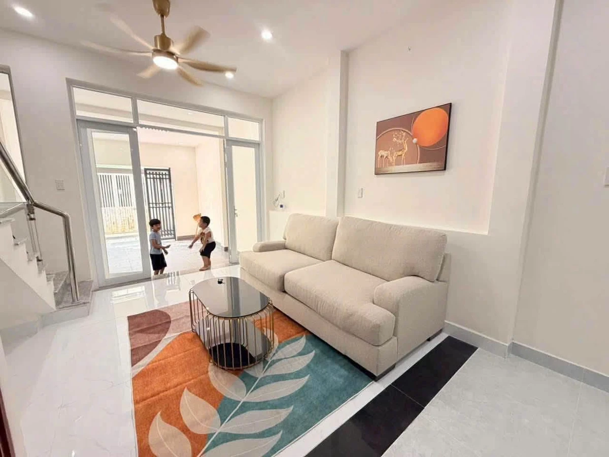 Bán nhà 2 tầng 4,5x17,5m Hiệp Thành hơn 3 tỷ - Ảnh thu nhỏ 2