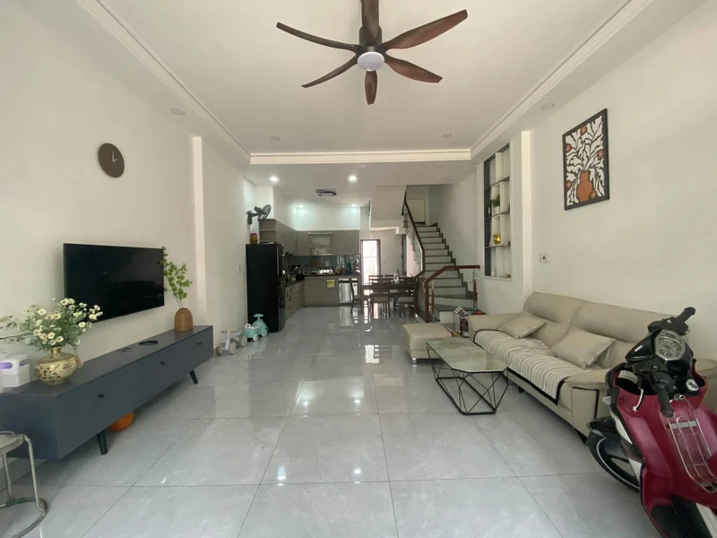 Bán nhà 60m² full nội thất, 4PN 4WC, đang cho thuê tại An Phú, Bình Dương