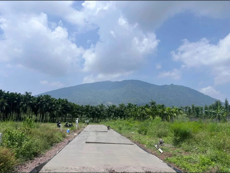 Bán đất 125m² view núi Chứa Chan giá 490 triệu Đồng Nai