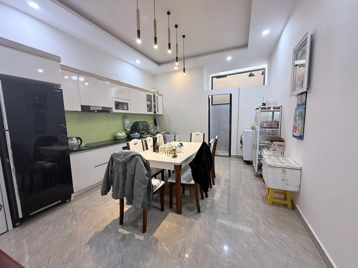 Bán nhà phố 90m² 4PN Lữ Gia Đà Lạt 5,5 tỷ - Ảnh 1