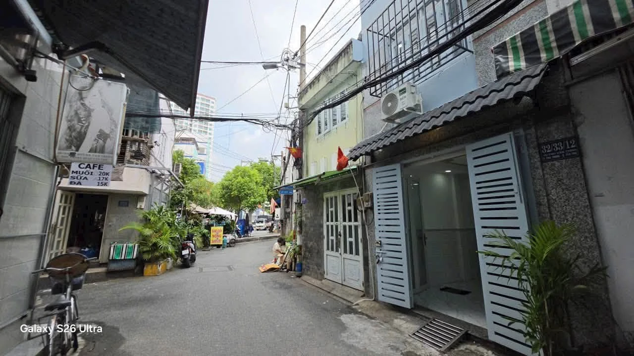 Bán nhà 3 tầng 4PN Tân Phú, đường Huỳnh Văn Chính 3.2 tỷ - Ảnh 1
