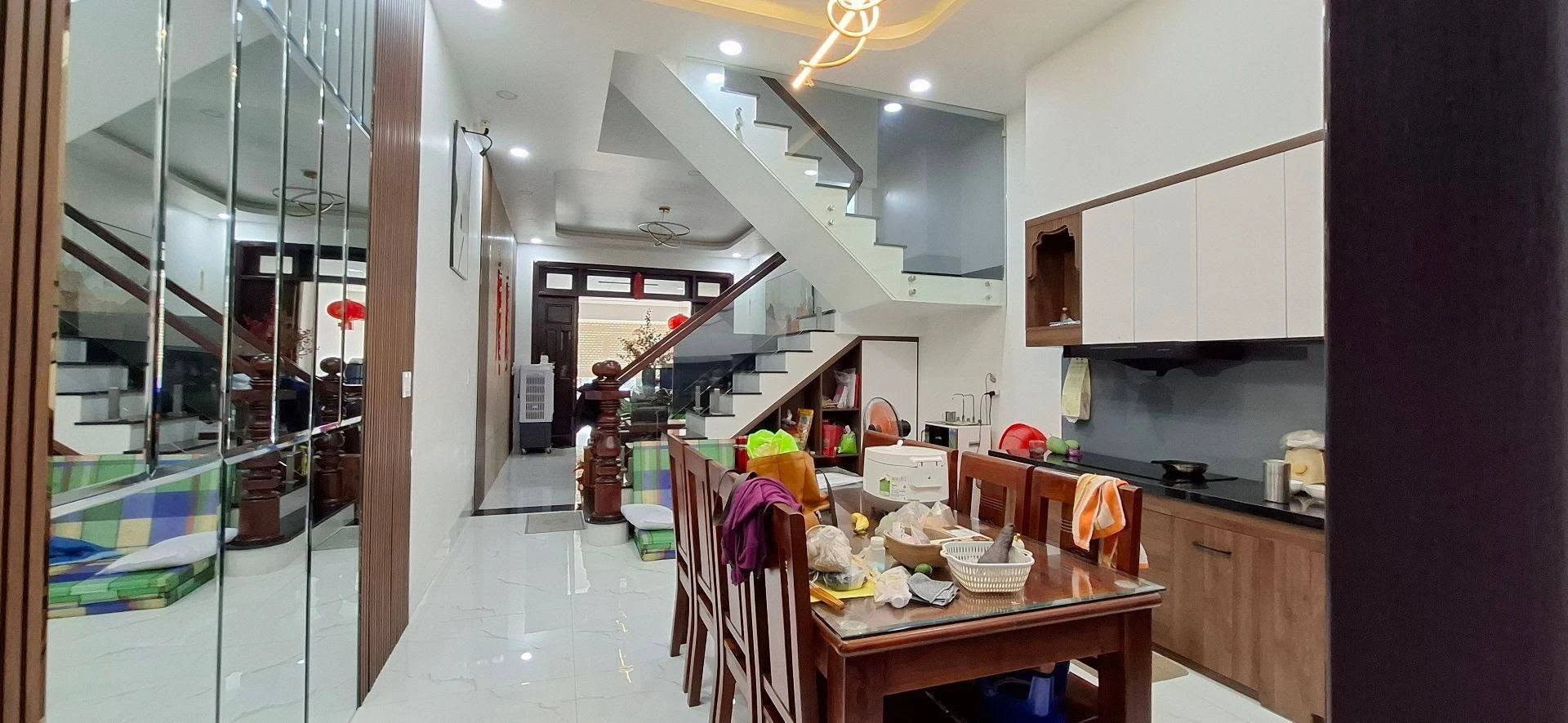 Bán nhà mặt phố 3 tầng 112m² 4PN gần Lê Hồng Phong Dĩ An - Ảnh 1