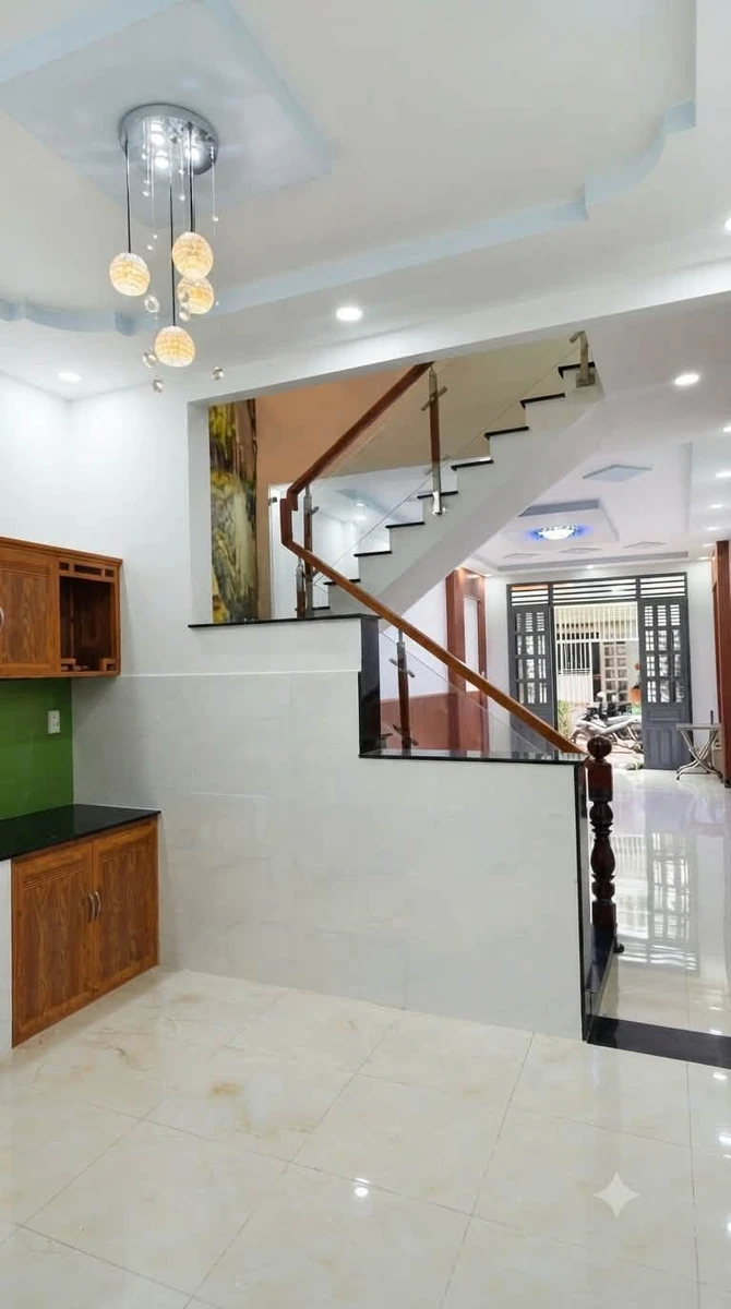 Bán nhà mới 4x14m hẻm 6m giá hơn 4 tỷ khu vực Bình Tân - Ảnh 1