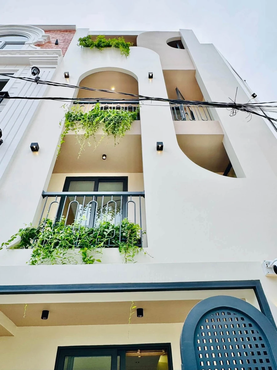 Bán villa mặt tiền 2 tầng sân thượng 4PN Bình Tân 6,68 tỷ - Ảnh 1