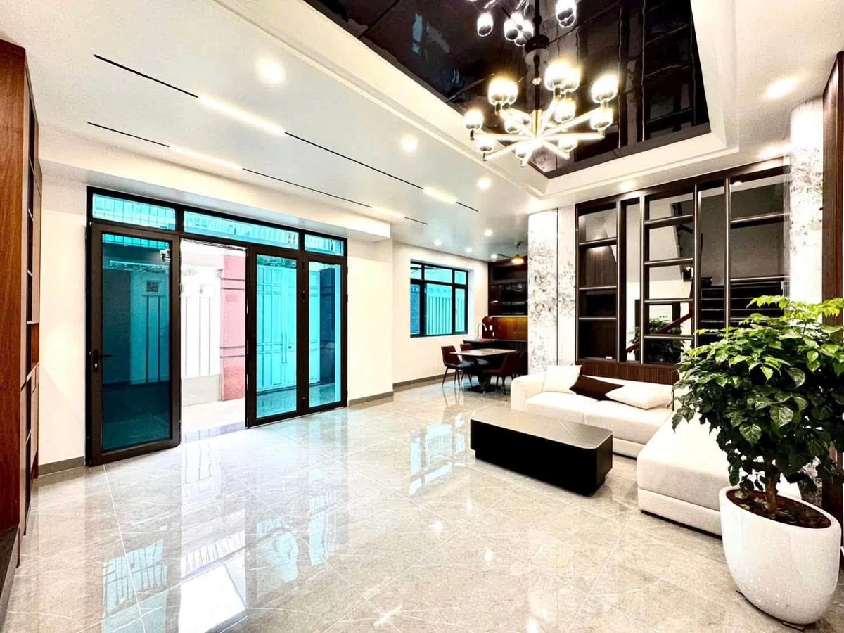 Bán nhà 4 tầng full nội thất 60m² Trần Nguyên Hãn 5.95 tỷ - Ảnh thu nhỏ 3
