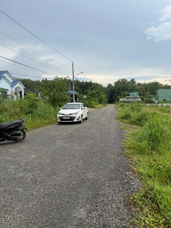 Bán 2350m² đất Chánh Phú Hòa Bến Cát 2.6 tỷ