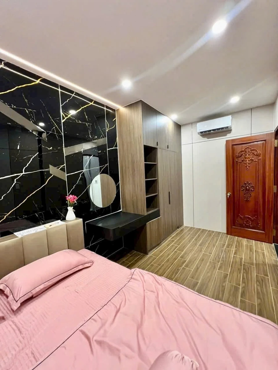 Bán nhà 3 tầng xây mới full nội thất 4PN 4WC hẻm Phạm Văn Chiêu, Gò Vấp giá 5,99 tỷ - Ảnh thu nhỏ 4