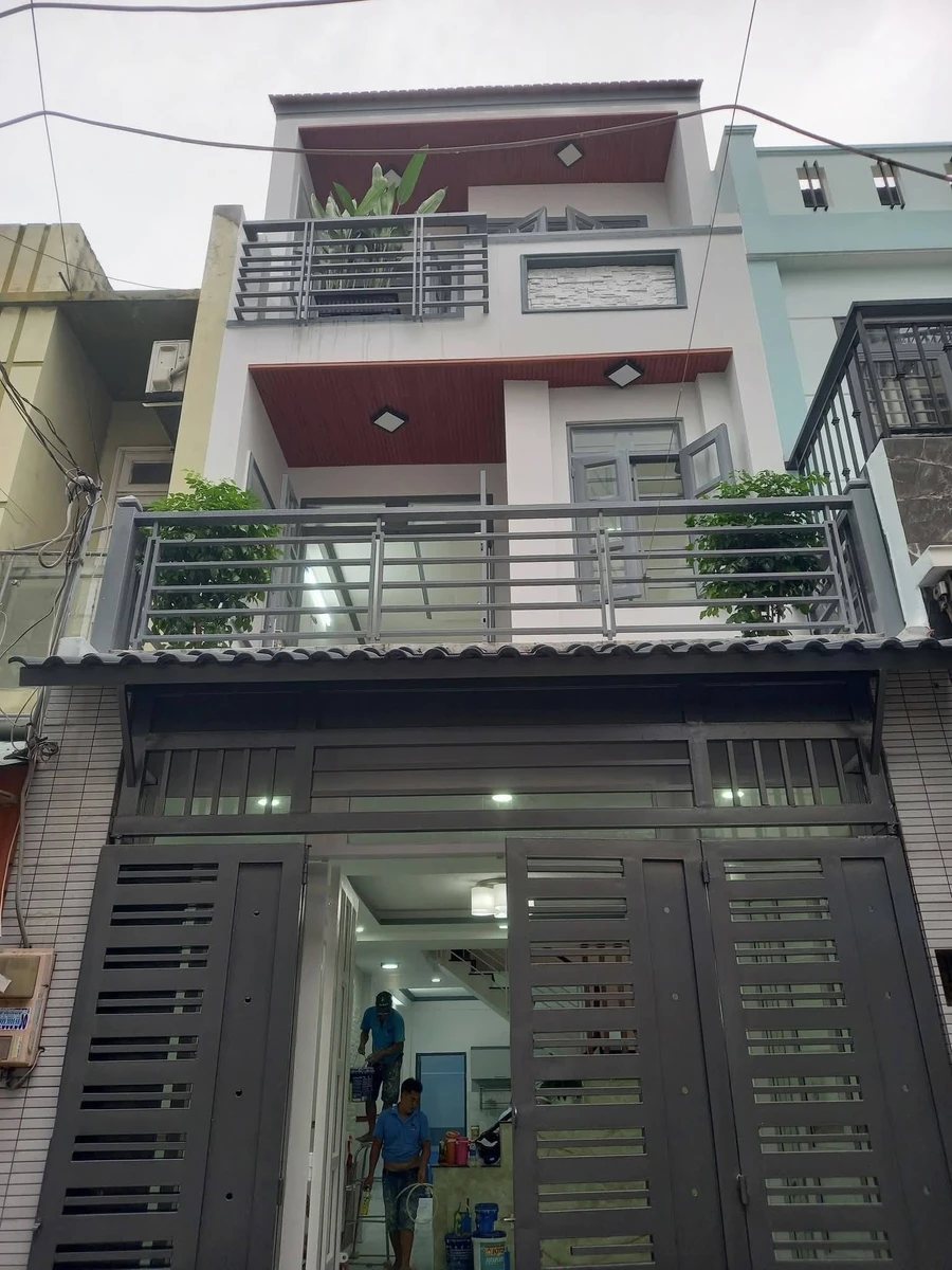Bán nhà hẻm 1 trệt 2 lầu 4x16m, 4PN, sát chợ Bình Thành, Bình Tân, giá 5,1 tỷ - Ảnh 1