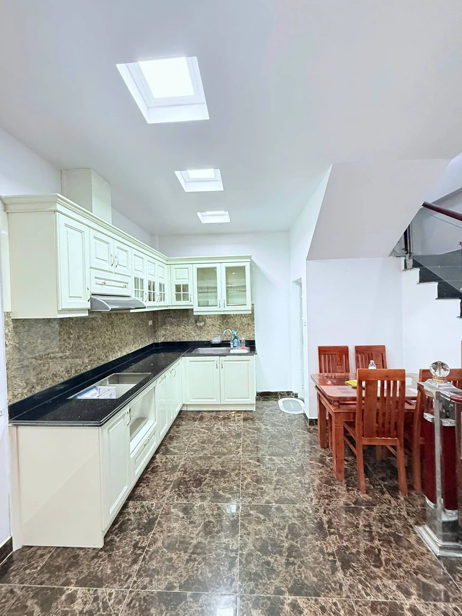 Bán nhà 3 tầng Hùng Dương Vương 40m² hơn 2 tỷ Quận 7 - Ảnh thu nhỏ 4