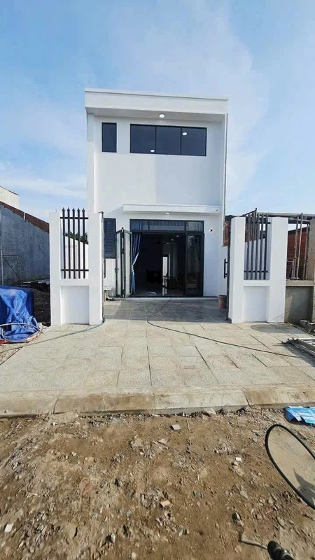 Bán nhà mới xây Đức Hòa Đông, Long An, 115 m²