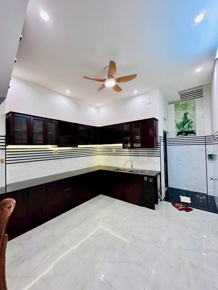 Nhà 3 tầng mặt tiền Xuân Thuỷ 52m2, 3 phòng ngủ - 4 tỷ 320 - Ảnh thu nhỏ 3