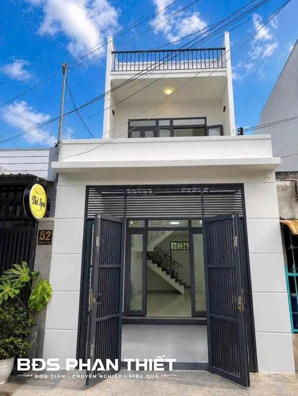 Bán nhà 1 trệt 1 lầu mặt tiền Huỳnh Thị Khá, Phan Thiết, 68m2