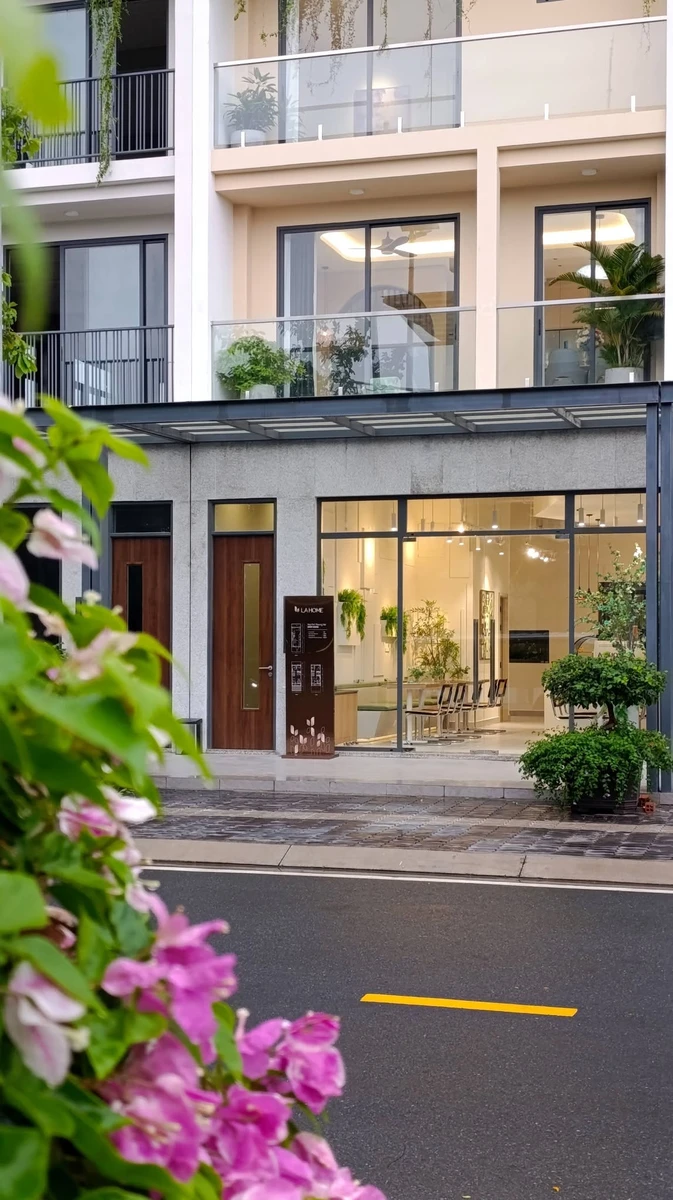 Sang nhượng shophouse căn góc 4 tầng 9x17m gần Central Park - Ảnh thu nhỏ 3