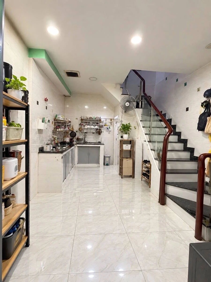 Bán nhà mặt tiền chợ Ông Địa, 51m², 3 tầng, Tân Bình, 7,7 tỷ - Ảnh thu nhỏ 4