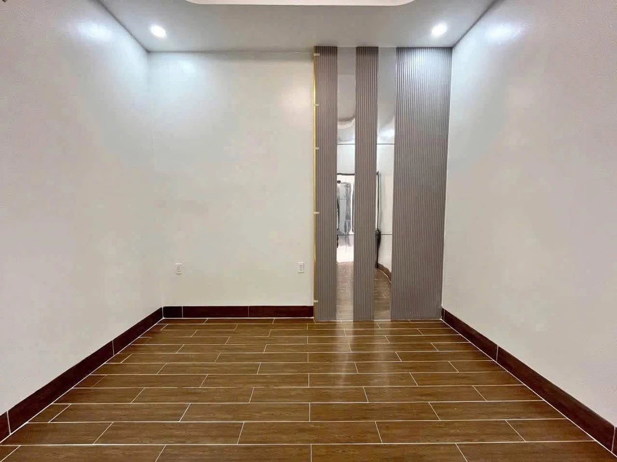 Bán nhà phố 1 trệt 1 lầu 5x24m, 3 phòng ngủ, trung tâm thị trấn Đức Hòa, Long An - Ảnh thu nhỏ 4