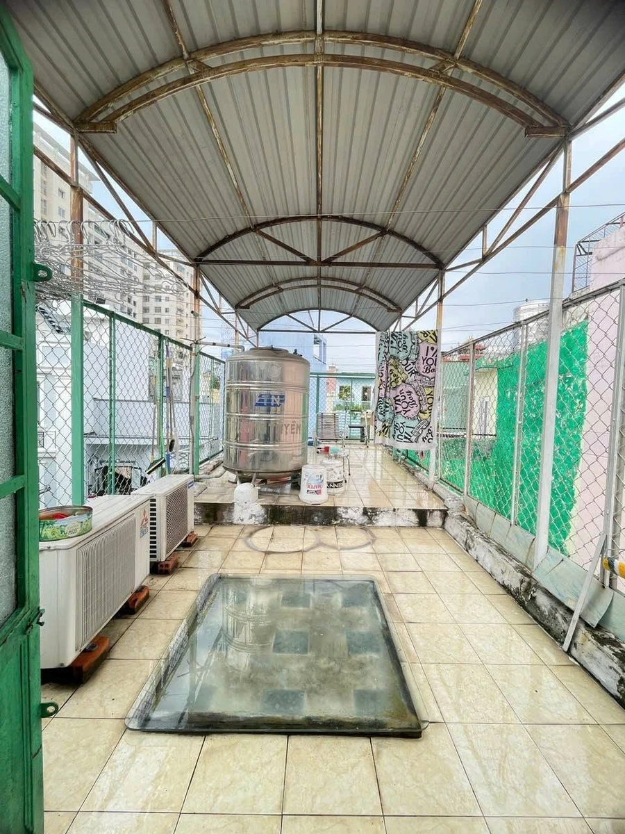 Bán nhà 45m² 4 tầng 4PN gần ngã tư Nguyễn Chí Thanh - Nguyễn Duy Dương, Quận 10, giá nhỉnh 6 tỷ - Ảnh thu nhỏ 2