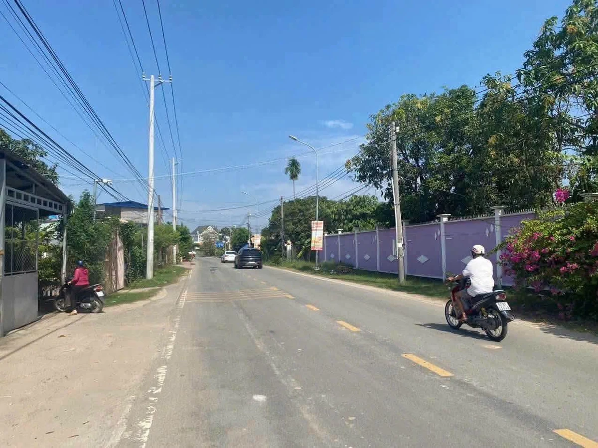 Bán nhà vườn mặt tiền đường Nguyễn Hữu Cảnh Thuận An 774m2 19tr/m2 - Ảnh 1