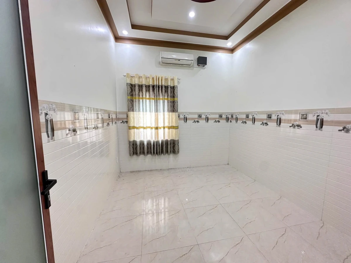 Bán nhà 1 trệt 1 lầu 200m2 hẻm Đặng Văn Lãnh Phan Thiết - Ảnh thu nhỏ 4