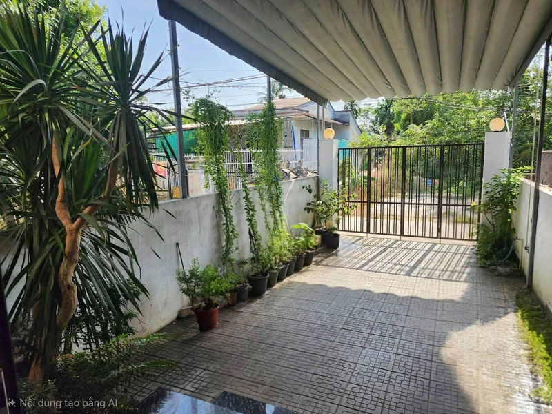Bán nhà 2 tầng 111m² sân vườn, gara ô tô, Huế