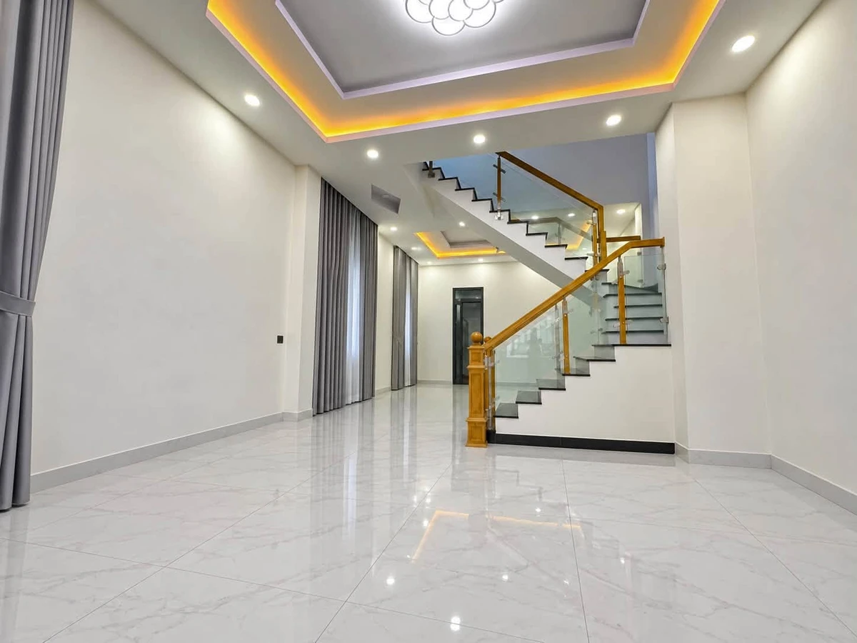 Bán lô đất mặt tiền Trương Hán 100m2 Quảng Ngãi 2,55 tỷ 455m2 - Ảnh 1