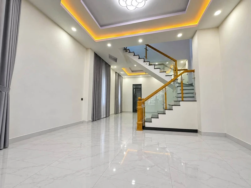 Bán lô đất mặt tiền Trương Hán 100m2 Quảng Ngãi 2,55 tỷ 455m2