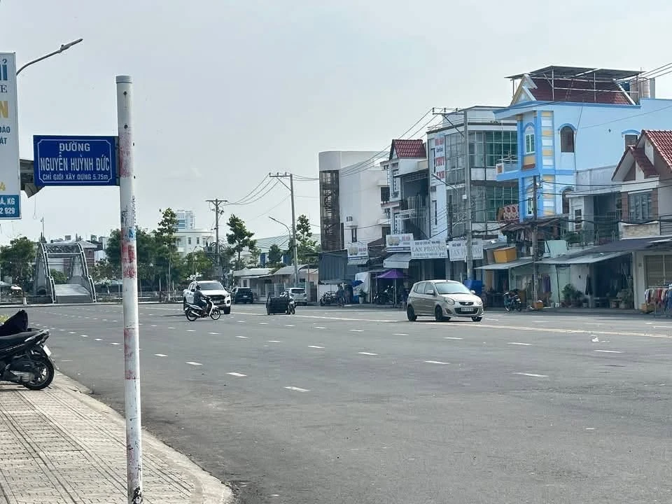 Bán nhà 3PN 111.6m² mặt tiền Nguyễn Huỳnh Đức, An Giang - Ảnh 1
