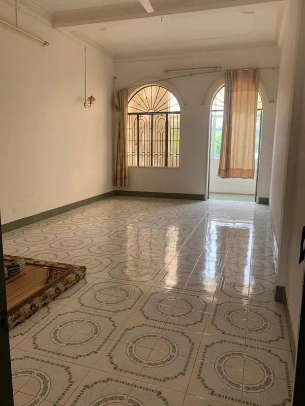 Bán nhà 3 tầng mặt tiền Nguyễn Văn Cừ, Phường Tân Lập, Buôn Ma Thuột giá 6,5 tỷ