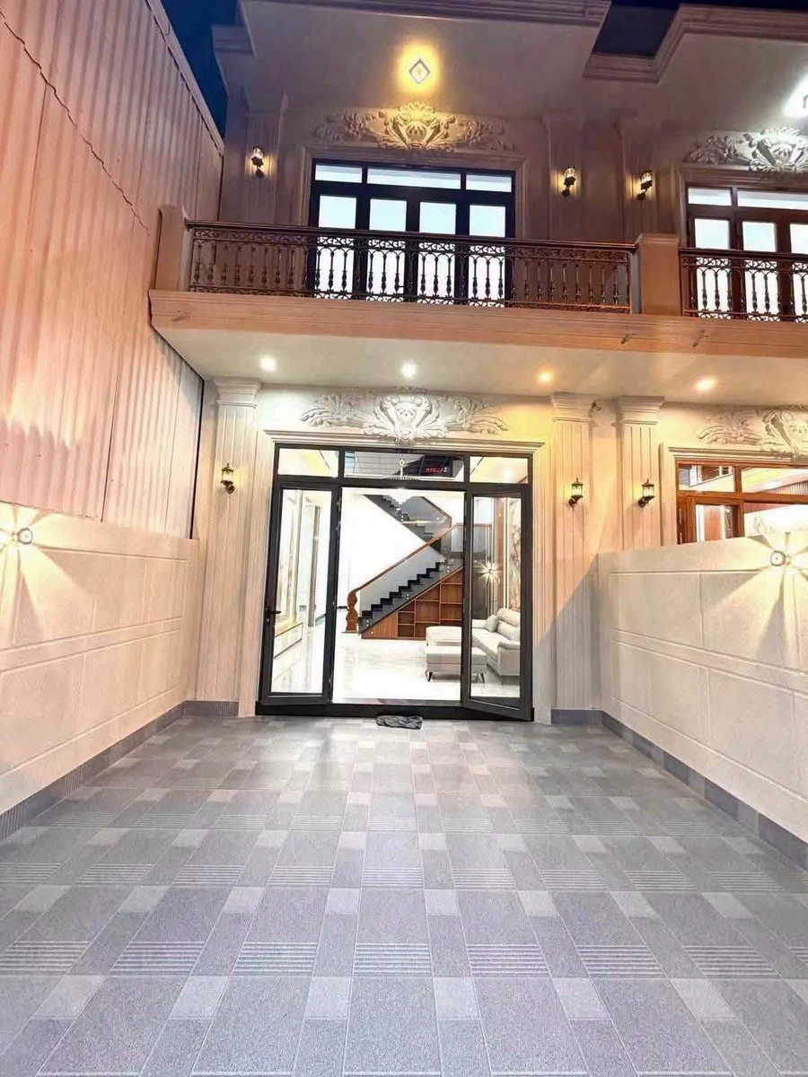 Bán nhà 100m² có sân đậu ô tô đường Lê Thị Tạo, Rạch Giá - Ảnh thu nhỏ 2