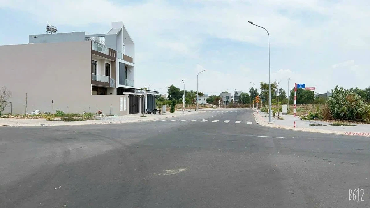 Bán 2 lô đất liền kề mặt tiền đường Hồ Tùng Mậu, 129m2, Long Tâm, Bà Rịa - Ảnh thu nhỏ 2