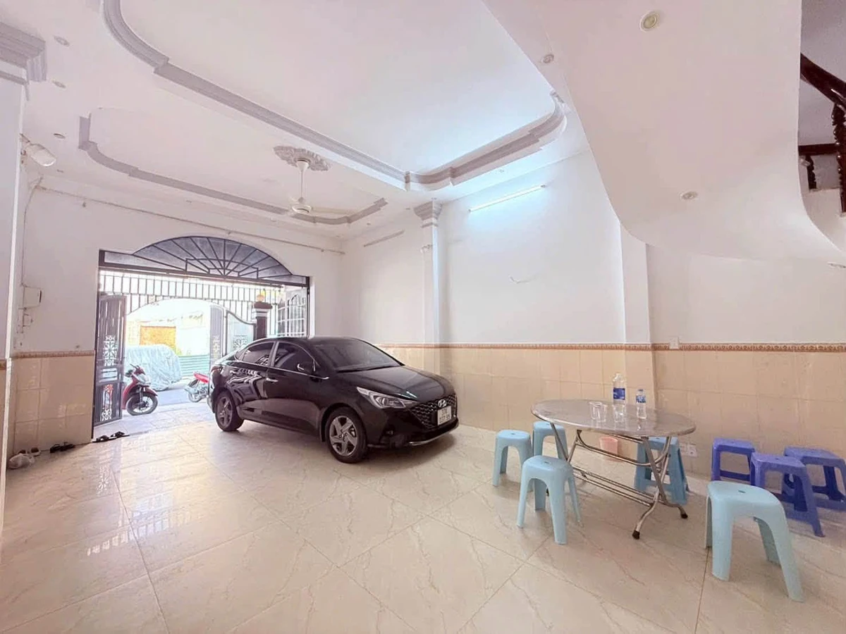Bán nhà 3 tầng 102m2, 6PN Tân Bình gần Trường Chinh - Ảnh thu nhỏ 2