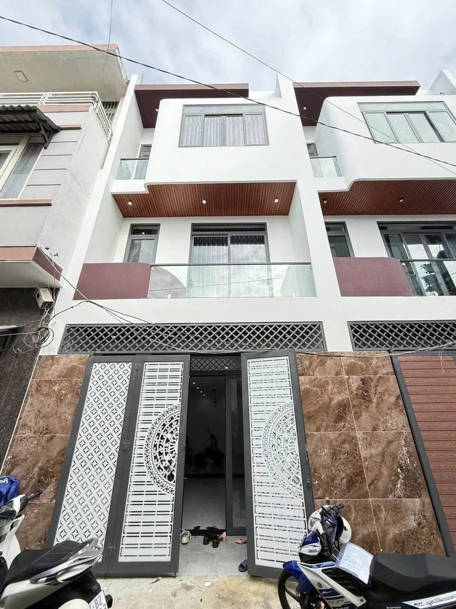Bán nhà hẻm Nam Quốc Cang Buôn Ma Thuột, 170m², 3 phòng ngủ, 2.75 tỷ - Ảnh 1