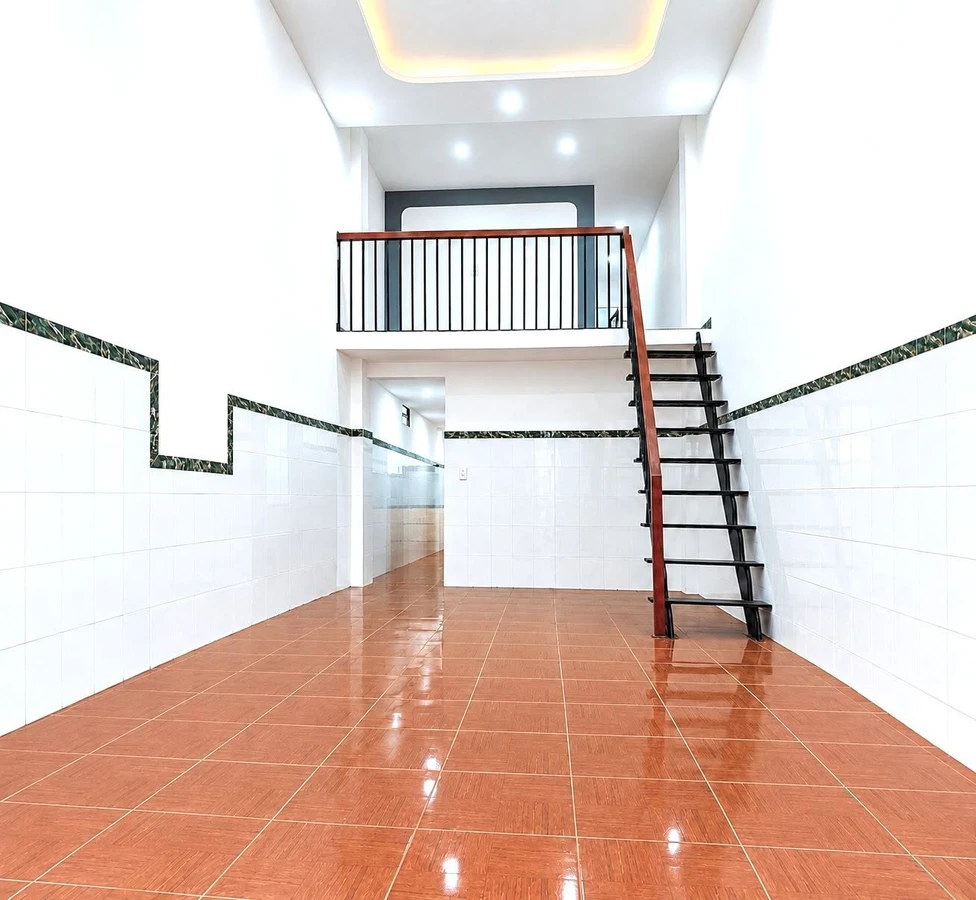 Bán nhà gác lửng 60m2, 3PN tại Trường Chinh, Tân Bình - 2 tỷ - Ảnh 1
