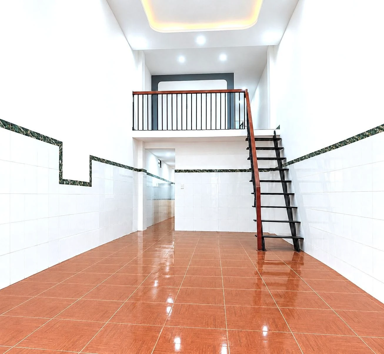 Bán nhà gác lửng 60m2, 3PN tại Trường Chinh, Tân Bình - 2 tỷ - Ảnh 1
