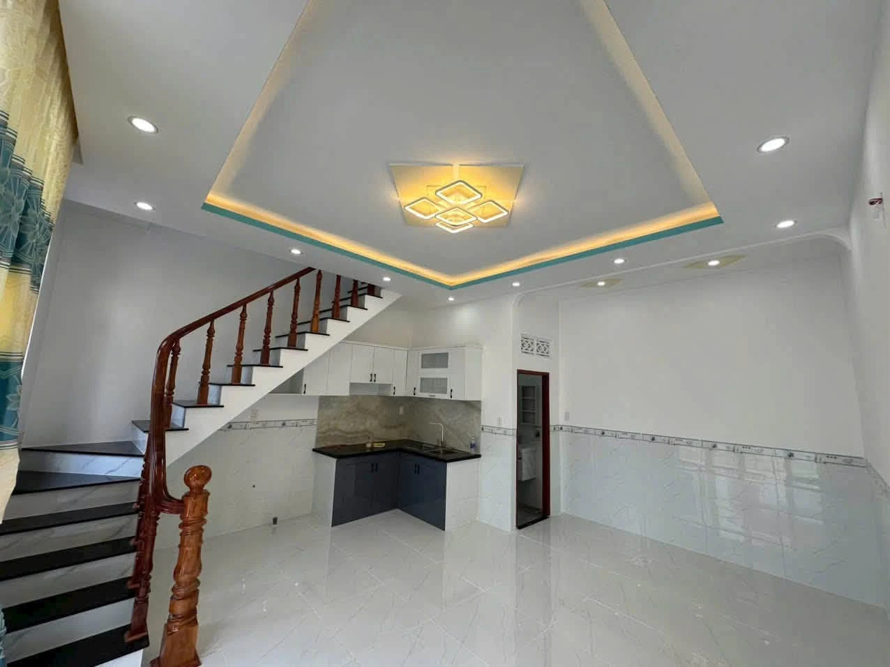Bán nhà 2 mặt hẻm 65m² Thắng Nhì, Vũng Tàu 4.65 tỉ - Ảnh 1