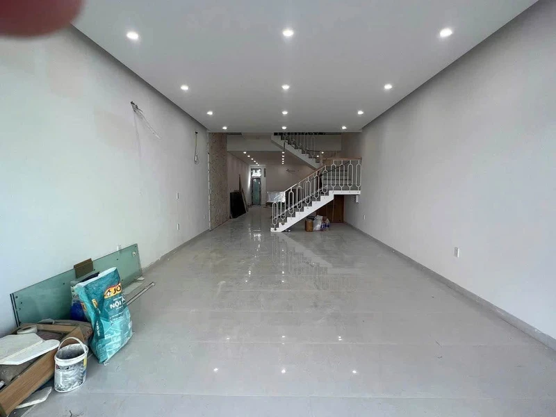 Cho thuê mặt bằng tầng 1 100m² Lê Doãn Nhạ, Đà Nẵng