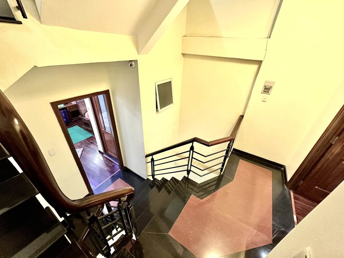 Bán nhà 4 tầng 2 mặt tiền 80m² Quận 12 12.99 tỷ - Ảnh thu nhỏ 3