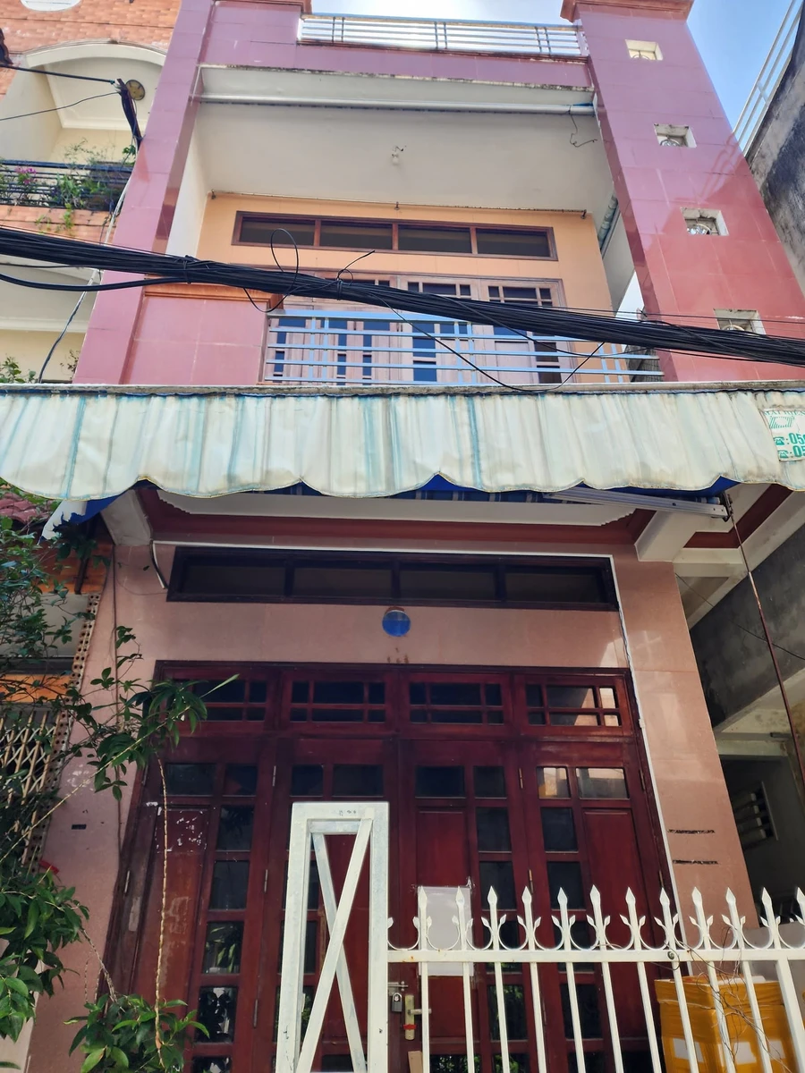 Bán nhà 4 phòng ngủ 160m² đường Trần Phú Quy Nhơn - Ảnh 1
