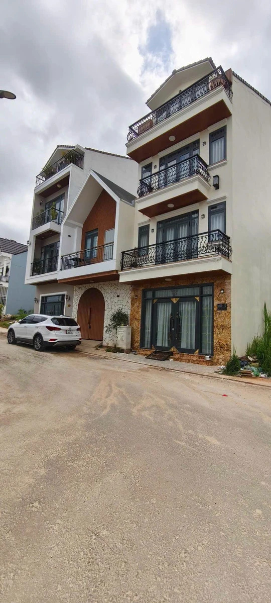 Bán nhà 2 mặt tiền 5PN 65m² Đà Lạt 8,2 tỷ - Ảnh 1