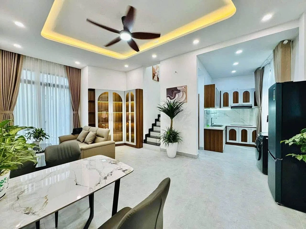 Bán nhà phố lô góc 2 mặt thoáng 2 tầng 3 phòng ngủ, ngang 6m, 80m2 sàn, Bình Thạnh giáp Quận 1 - Ảnh thu nhỏ 2