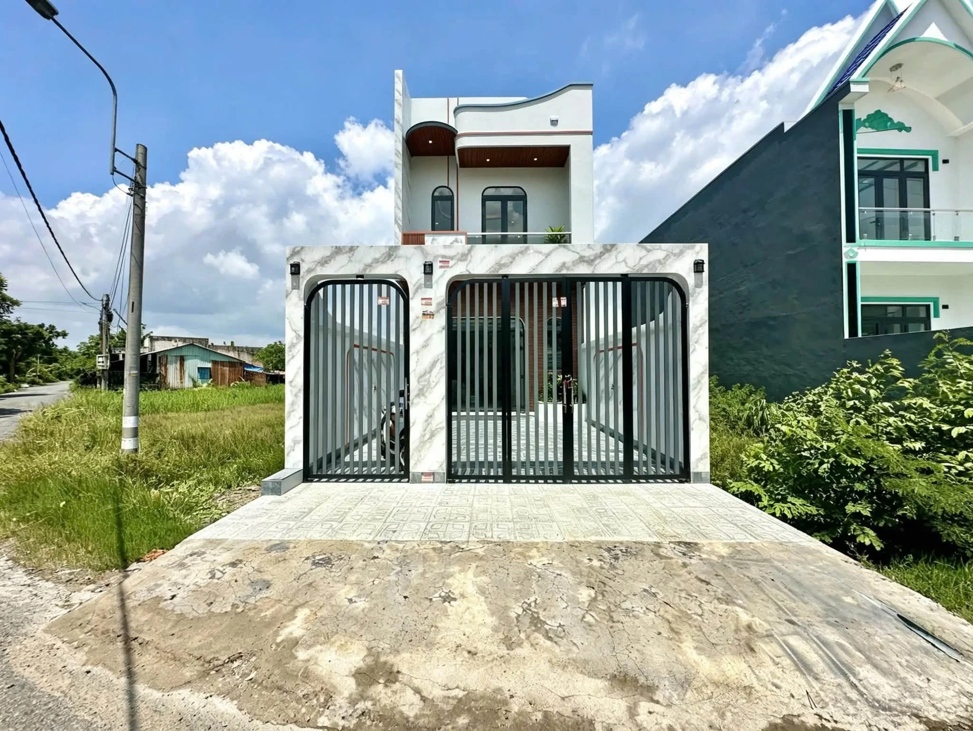 Bán nhà 1 trệt 1 lầu 110m2 mặt tiền đường nhựa 5m tại Phước Lý, Cần Giuộc - Ảnh 1