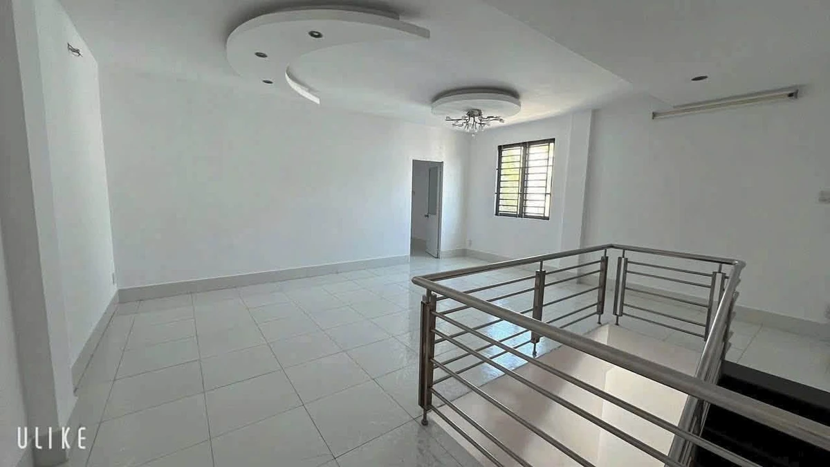 Bán nhà mái Thái 3 mặt tiền 152m2 gần Cổng Văn Miếu Trấn Biên - Ảnh thu nhỏ 3