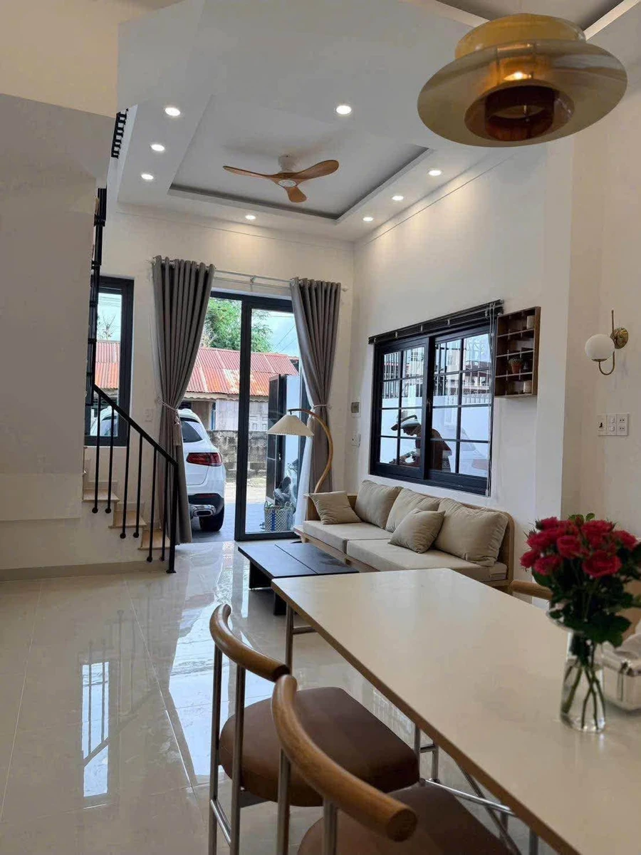 Bán nhà mới 1 trệt 1 lầu 5x20m, 3 phòng ngủ, đối diện chợ Duy Hòa, Khánh Xuân - Ảnh thu nhỏ 2