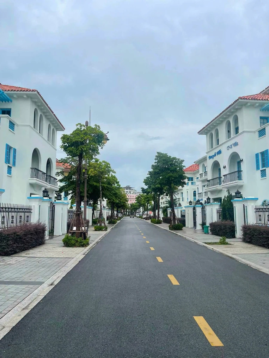 Bán nhà sát biển Bãi Cháy 330m2 sổ đỏ lâu dài 32 tỷ - Ảnh thu nhỏ 2