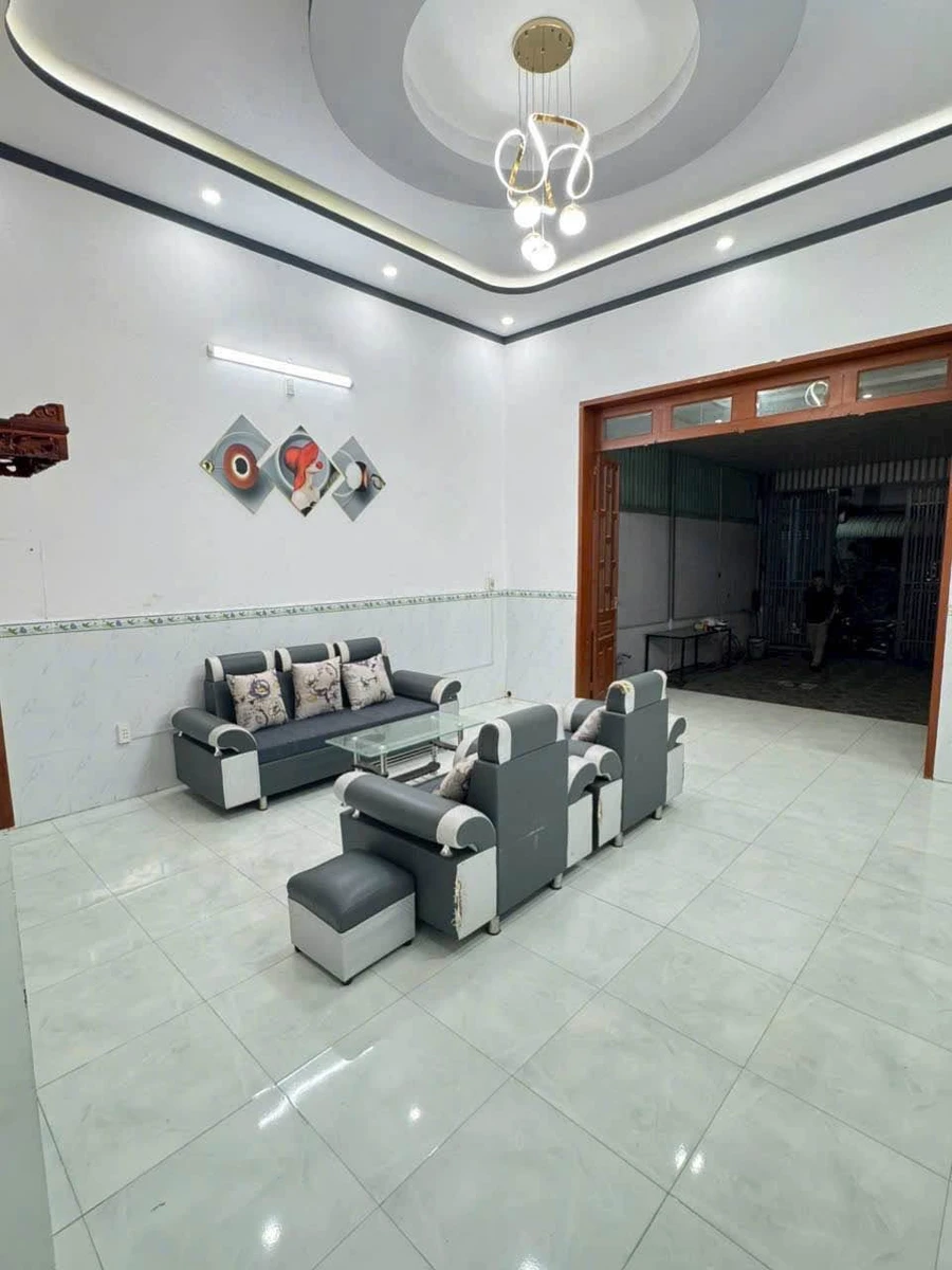 Bán nhà sổ riêng 5,1x25m Quận 12, giá 2 tỷ 650 - Ảnh 1