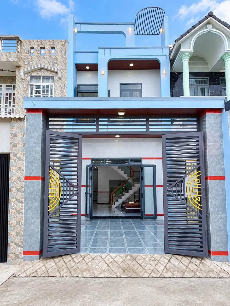 Bán nhà 1 trệt 1 lầu full nội thất 100m² Tân Uyên, Bình Dương - Ảnh 1