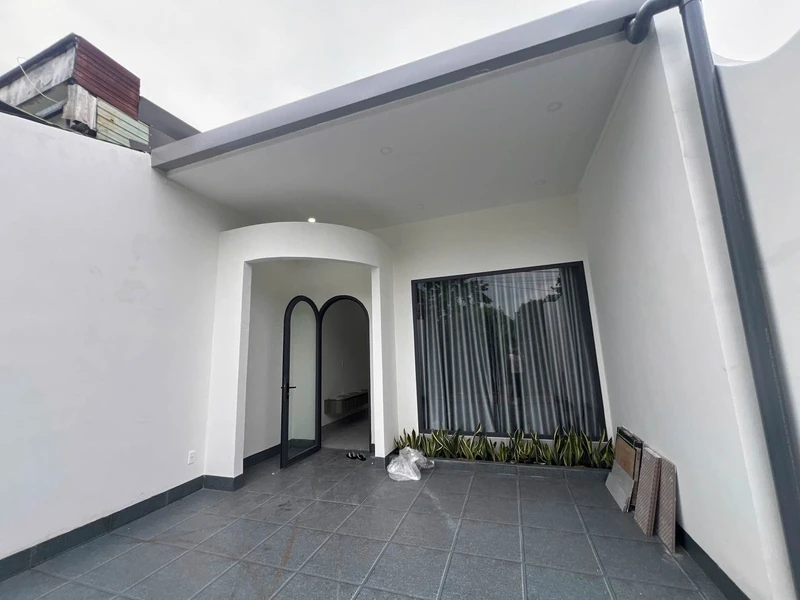 Bán nhà 1 trệt 1 lửng 1 lầu 5,5x16m đường Nguyễn Thị Thảnh, Hóc Môn, giá 4,89 tỷ 3ty460