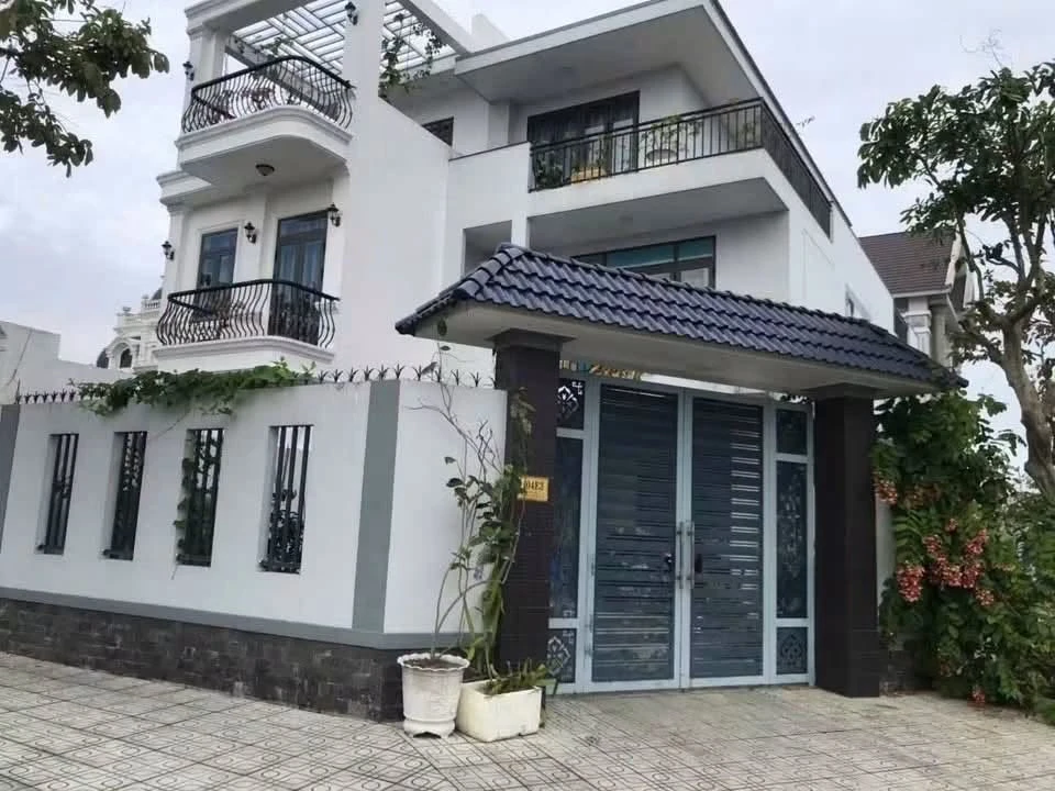 Bán nhà 3 lầu 2 mặt tiền 205m2 Bến Tre - Ảnh thu nhỏ 2