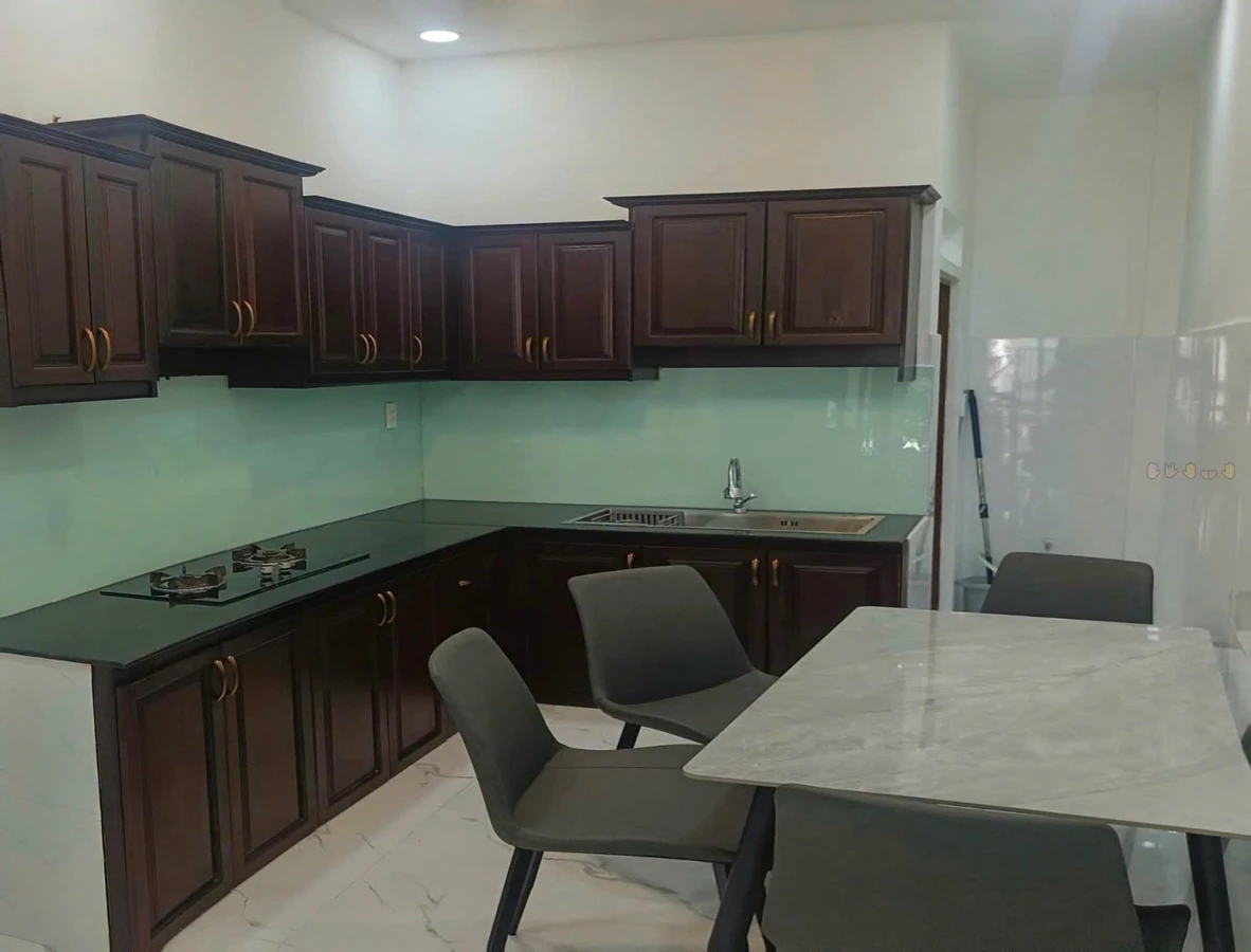 Bán nhà hẻm xe hơi 4 tầng 4PN, 150m2 sử dụng, gần Lý Thường Kiệt, giá nhỉnh 5 tỷ - Ảnh 1