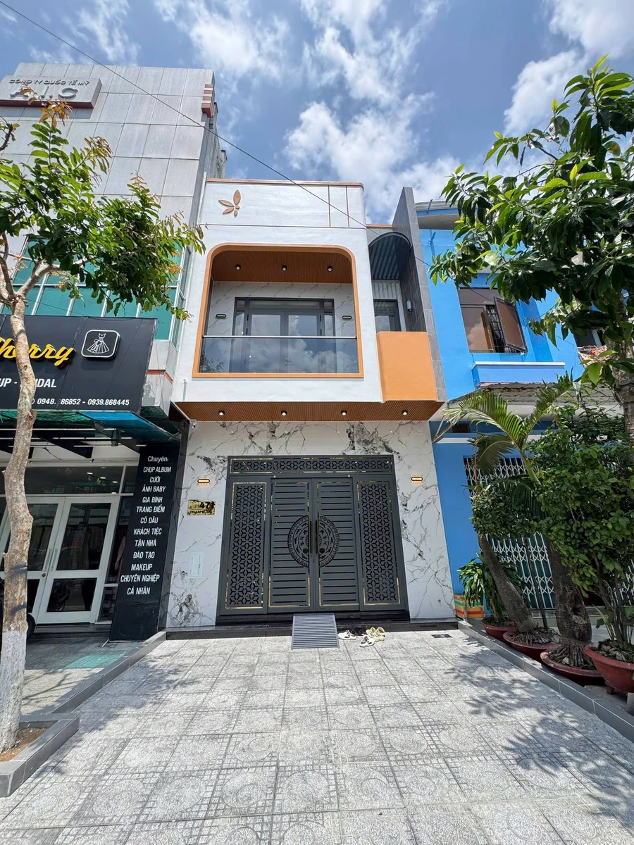 Bán nhà 3 phòng ngủ mặt tiền Phạm Hùng Rạch Giá 100m² - Ảnh thu nhỏ 2